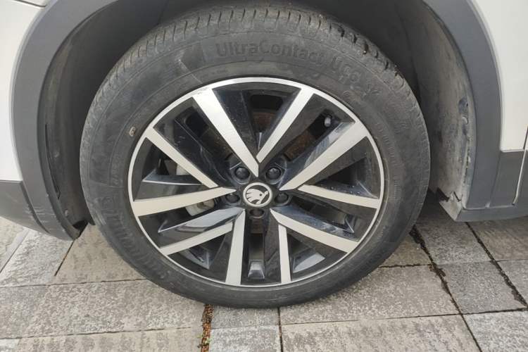 Used Skoda Kamiq 2018 1.5L Automatic Comfort Edition China VI Standard Left Front Wheel Hub