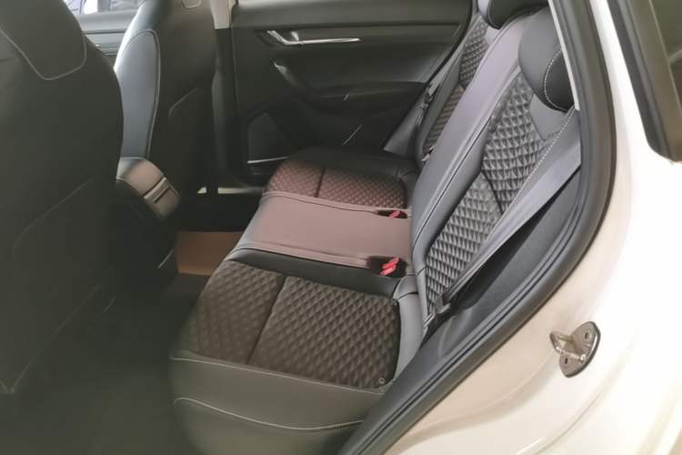 Used Skoda Kamiq 2018 1.5L Automatic Comfort Edition China VI Standard Left Rear Seat