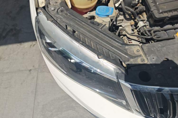 Used Skoda Kamiq 2018 1.5L Automatic Comfort Edition China VI Standard Right Front Headlight