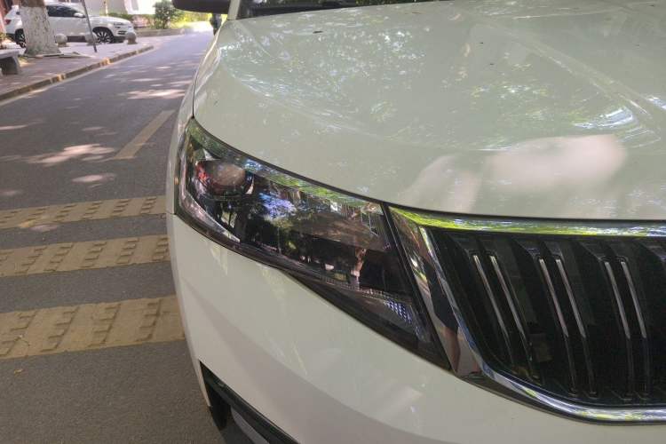 Used Skoda Kamiq 2018 1.5L Automatic Comfort Edition China VI Standard Right Front Headlight