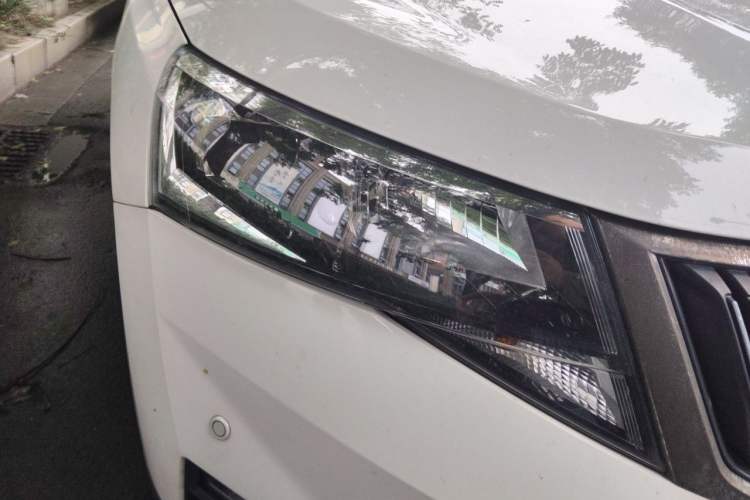 Used Skoda Kamiq 2018 1.5L Automatic Standard Edition China VI Right Front Headlight