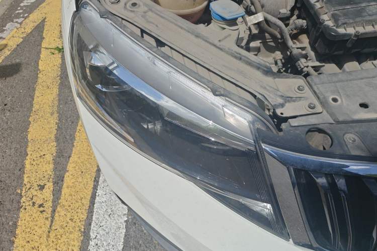 Used Skoda Kamiq 2018 1.5L Automatic Comfort Edition China VI Standard Right Front Headlight
