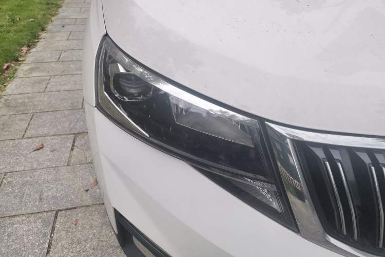 Used Skoda Kamiq 2018 1.5L Automatic Comfort Edition China VI Standard Right Front Headlight