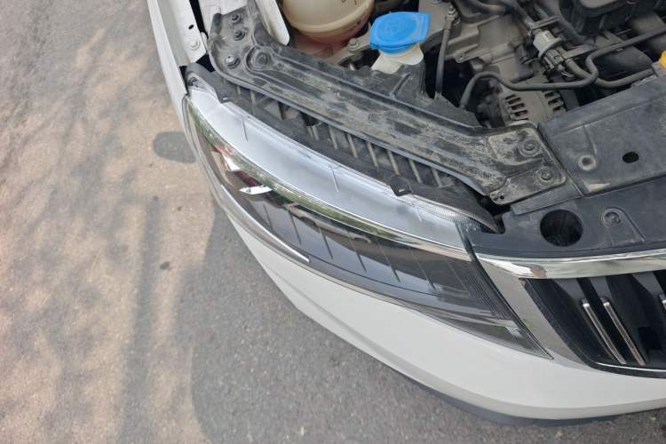 Used Skoda Kamiq 2018 1.5L Manual Standard Edition China VI Right Front Headlight