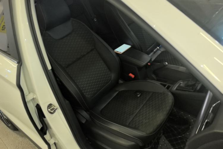 Used Skoda Kamiq 2018 1.5L Automatic Comfort Edition China VI Standard Right Front Seat