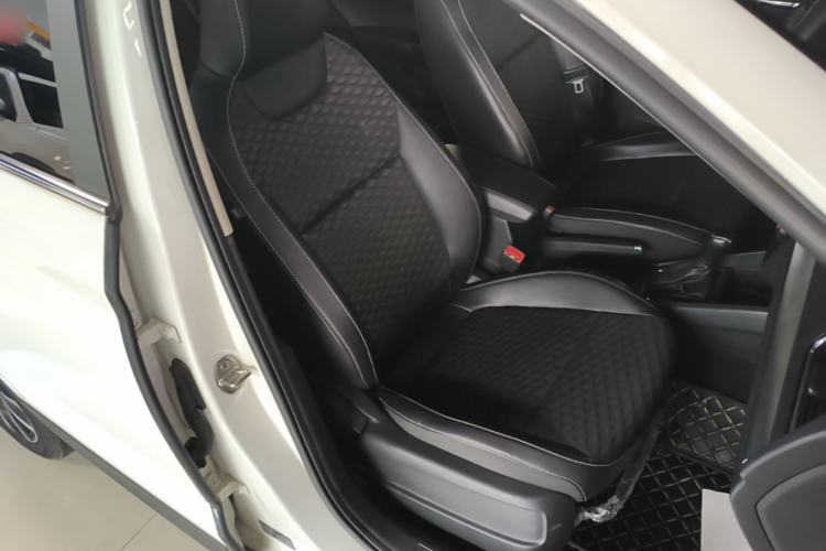 Used Skoda Kamiq 2018 1.5L Automatic Comfort Edition China VI Standard Right Front Seat