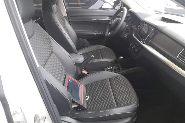Used Skoda Kamiq 2018 1.5L Automatic Comfort Edition China VI Standard Right Front Seat