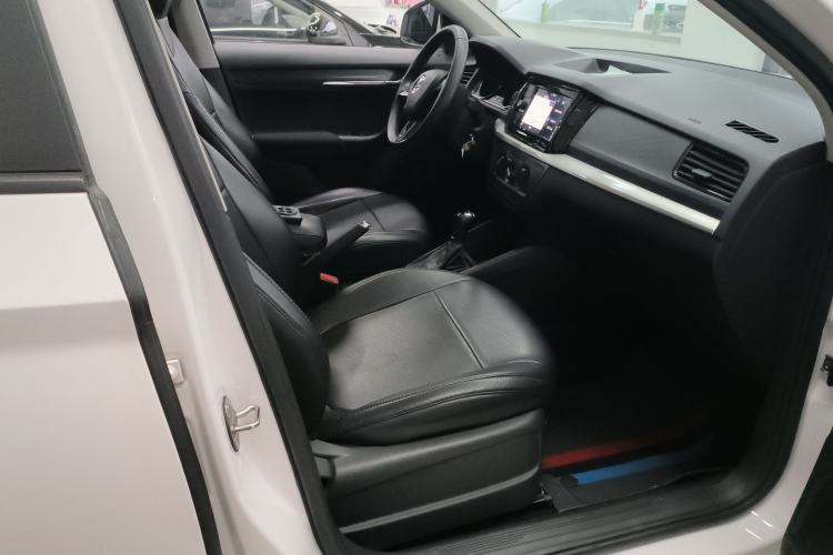 Used Skoda Kamiq 2018 1.5L Automatic Standard Edition China VI Right Front Seat