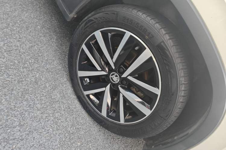 Used Skoda Kamiq 2018 1.5L Automatic Comfort Edition China V Standard Right Front Wheel Hub