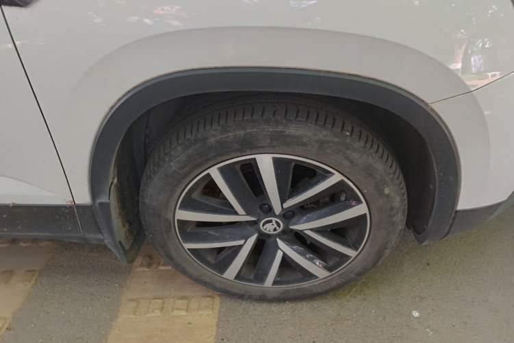 Used Skoda Kamiq 2018 1.5L Automatic Comfort Edition China VI Standard Right Front Wheel Hub