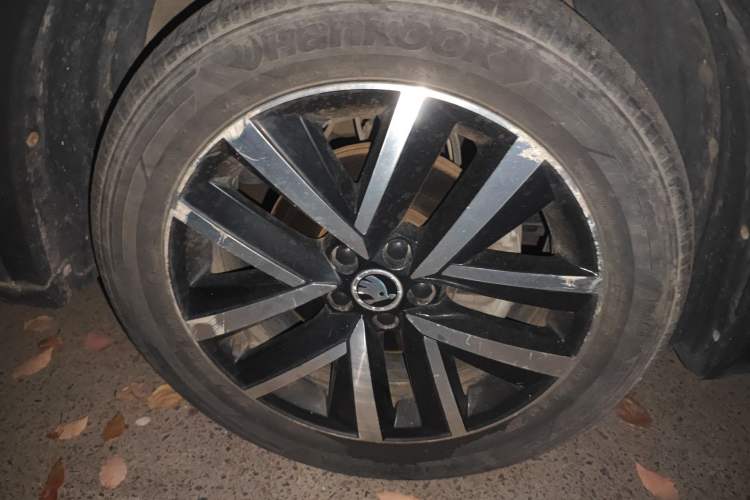 Used Skoda Kamiq 2018 1.5L Automatic Comfort Edition China VI Standard Right Front Wheel Hub