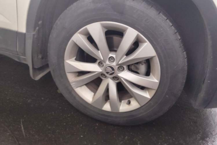 Used Skoda Kamiq 2018 1.5L Automatic Standard Edition China VI Right Front Wheel Hub