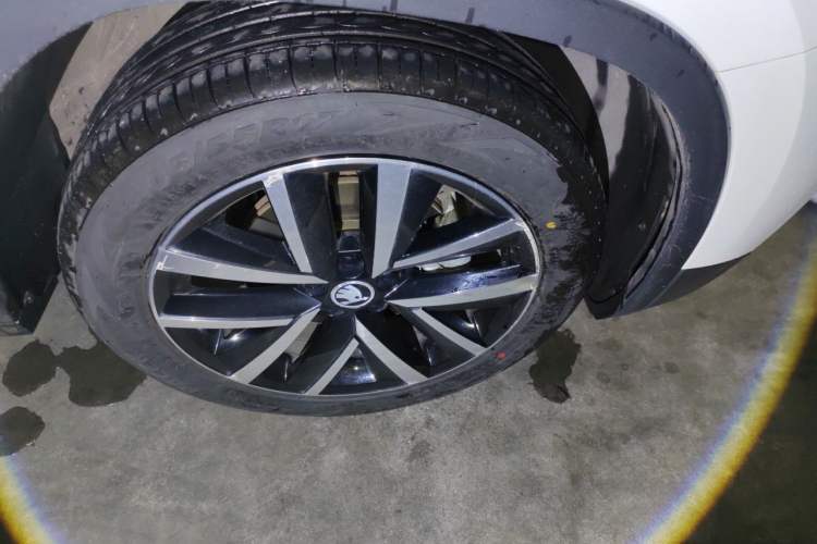 Used Skoda Kamiq 2018 1.5L Automatic Comfort Edition China V Standard Right Front Wheel Hub
