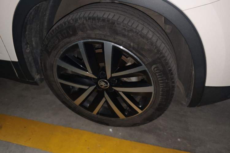 Used Skoda Kamiq 2018 1.5L Automatic Comfort Edition China VI Standard Right Front Wheel Hub