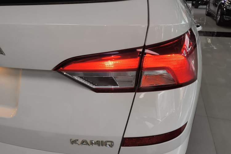 Used Skoda Kamiq 2018 1.5L Automatic Comfort Edition China VI Standard Right Rear Taillight