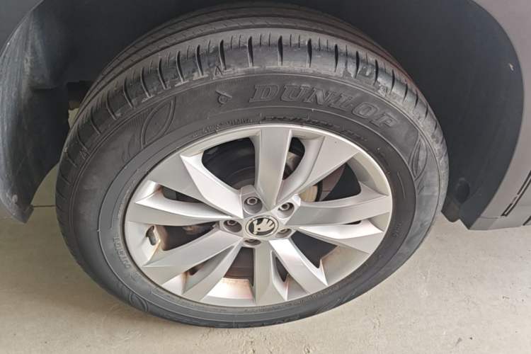 Used Skoda Kamiq 2018 1.5L Automatic Standard Version China V Emission Standard Right Rear Wheel Hub