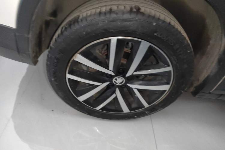 Used Skoda Kamiq 2018 1.5L Manual Comfort Edition China VI Standard Right Rear Wheel Hub
