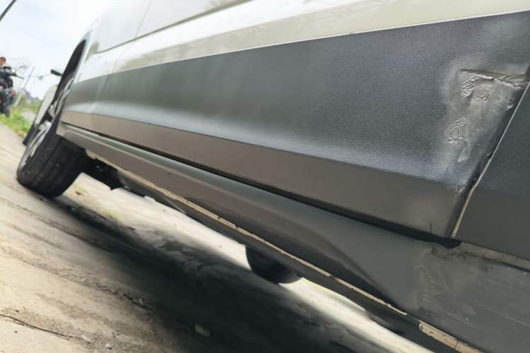 Used Skoda Kamiq 2018 1.5L Manual Comfort Edition China VI Standard Right Side Sill
