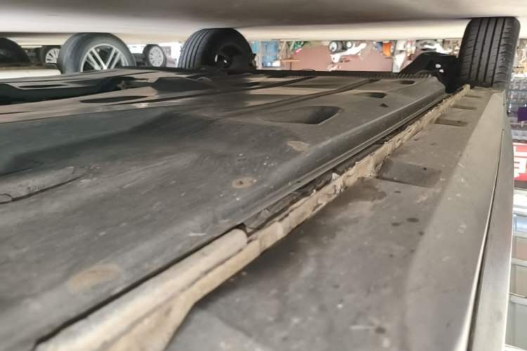 Used Skoda Kamiq 2018 1.5L Automatic Comfort Edition China VI Standard Right Side Sill
