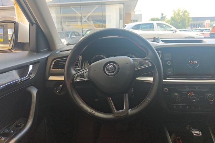 Used Skoda Kamiq 2018 1.5L Automatic Comfort Edition China VI Standard Steering Wheel