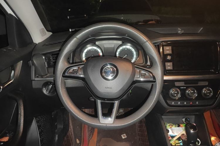 Used Skoda Kamiq 2018 1.5L Automatic Comfort Edition China VI Standard Steering Wheel