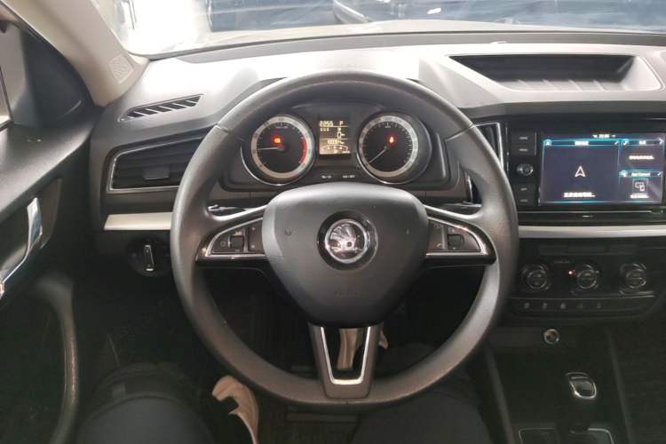 Used Skoda Kamiq 2018 1.5L Automatic Comfort Edition China VI Standard Steering Wheel