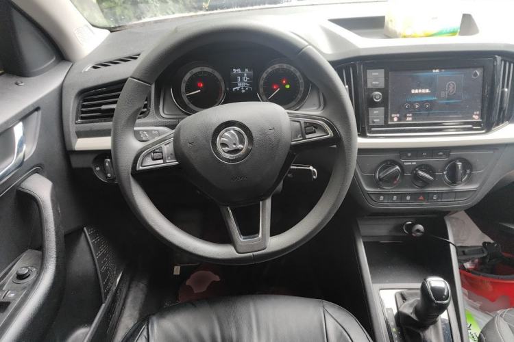 Used Skoda Kamiq 2018 1.5L Automatic Standard Edition China VI Steering Wheel