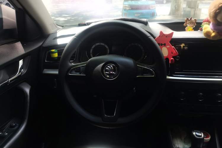 Used Skoda Kamiq 2018 1.5L Automatic Comfort Edition China VI Standard Steering Wheel