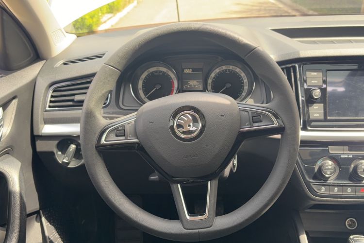 Used Skoda Kamiq 2018 1.5L Automatic Comfort Edition China VI Standard Steering Wheel