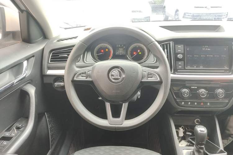 Used Skoda Kamiq 2018 1.5L Automatic Comfort Edition China VI Standard Steering Wheel