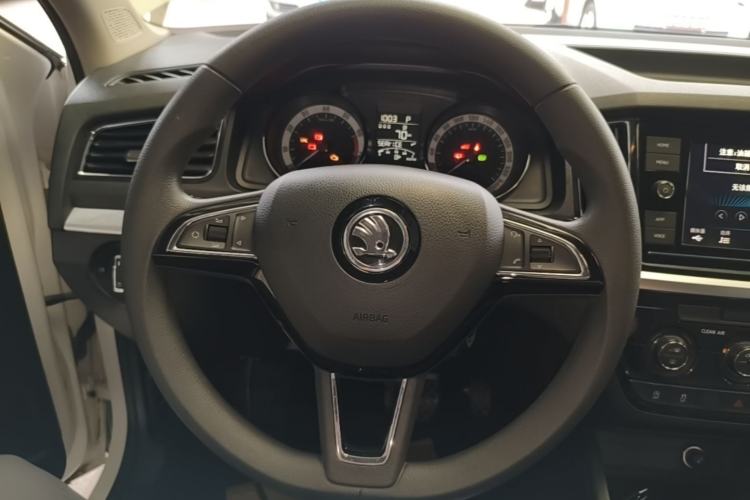 Used Skoda Kamiq 2018 1.5L Automatic Comfort Edition China VI Standard Steering Wheel
