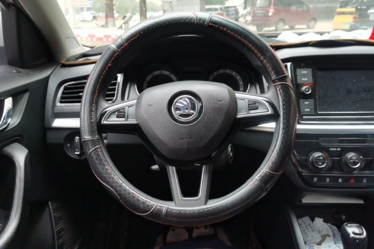Used Skoda Kamiq 2018 1.5L Automatic Comfort Edition China VI Standard Steering Wheel