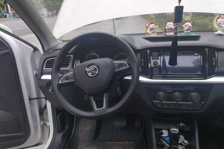 Used Skoda Kamiq 2018 1.5L Automatic Comfort Edition China VI Standard Steering Wheel