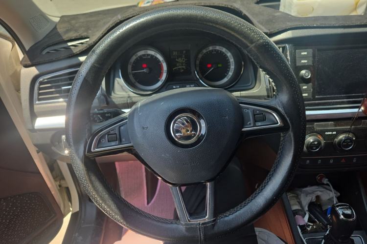 Used Skoda Kamiq 2018 1.5L Automatic Comfort Edition China VI Standard Steering Wheel