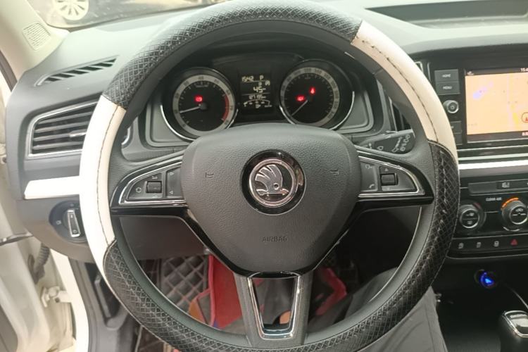 Used Skoda Kamiq 2018 1.5L Automatic Comfort Edition China VI Standard Steering Wheel