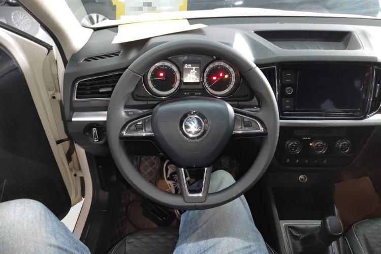 Used Skoda Kamiq 2018 1.5L Manual Comfort Edition China VI Standard Steering Wheel
