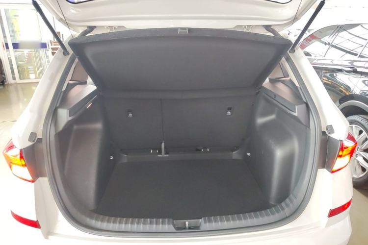 Used Skoda Kamiq 2018 1.5L Automatic Comfort Edition China VI Standard Trunk