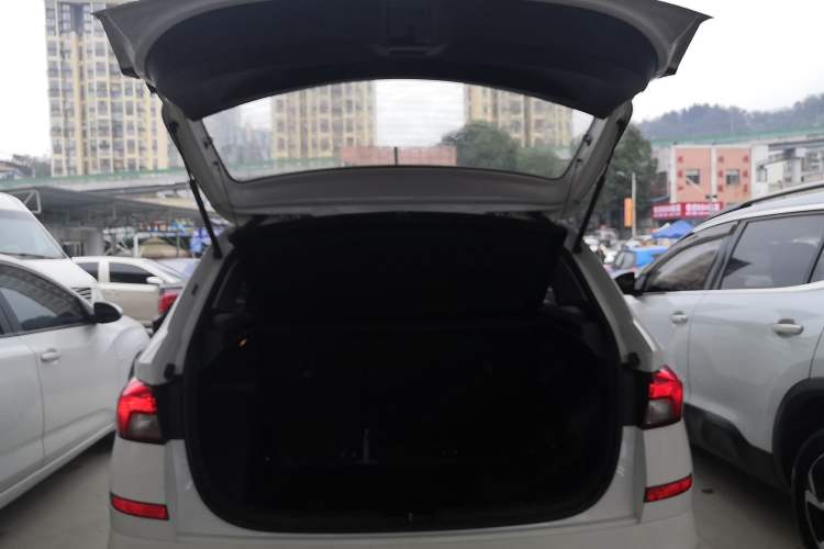 Used Skoda Kamiq 2018 1.5L Automatic Comfort Edition China VI Standard Trunk