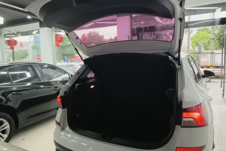 Used Skoda Kamiq 2018 1.5L Automatic Standard Edition China VI Trunk