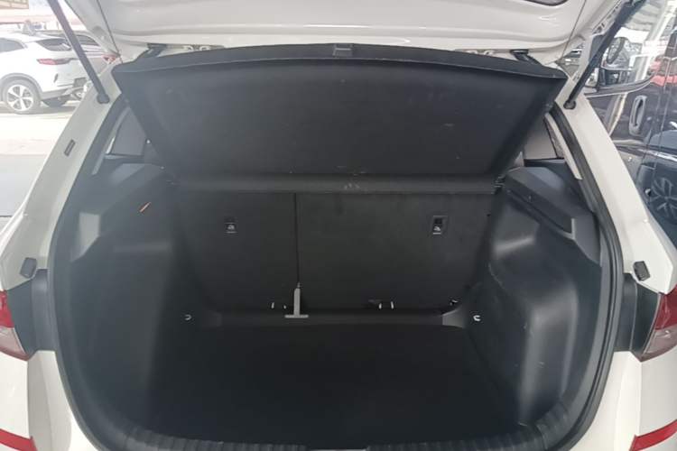 Used Skoda Kamiq 2018 1.5L Automatic Comfort Edition China VI Standard Trunk