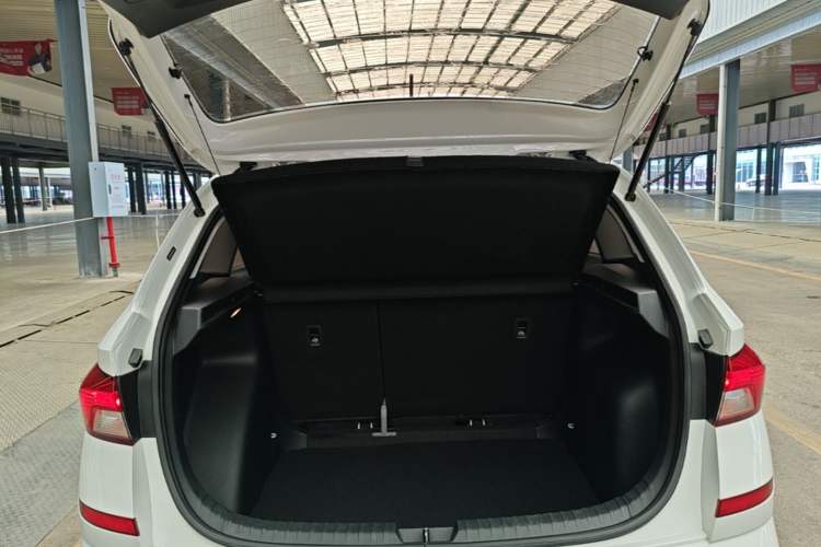 Used Skoda Kamiq 2018 1.5L Automatic Comfort Edition China VI Standard Trunk