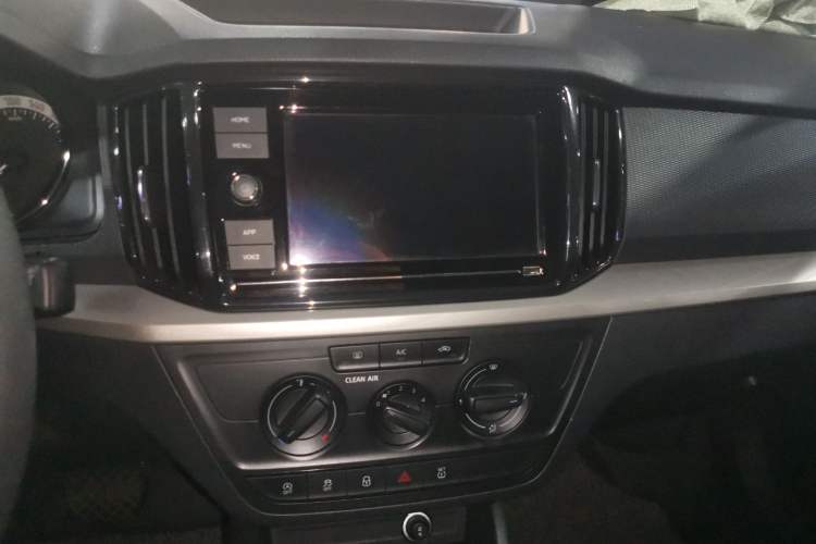 Used Skoda Kamiq 2018 1.5L Automatic Standard Version China V Emission Standard Audio And AC Panel