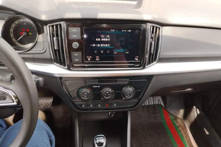 Used Skoda Kamiq 2018 1.5L Automatic Comfort Edition China V Standard Audio And AC Panel