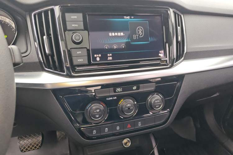 Used Skoda Kamiq 2018 1.5L Automatic Comfort Edition China V Standard Audio And AC Panel