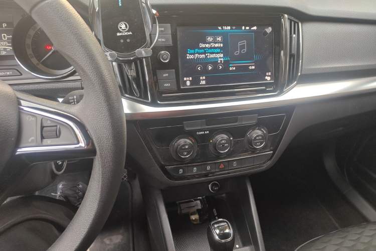 Used Skoda Kamiq 2018 1.5L Automatic Comfort Edition China V Standard Audio And AC Panel