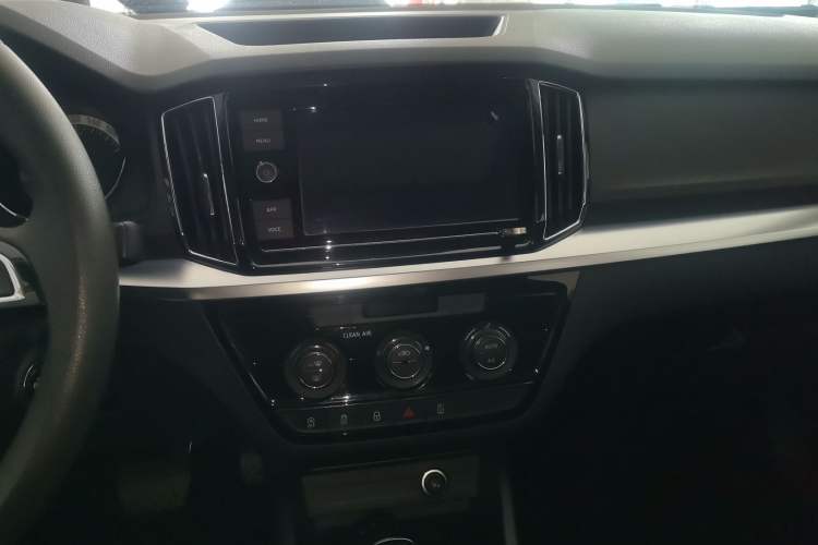 Used Skoda Kamiq 2018 1.5L Automatic Comfort Edition China VI Standard Audio And AC Panel