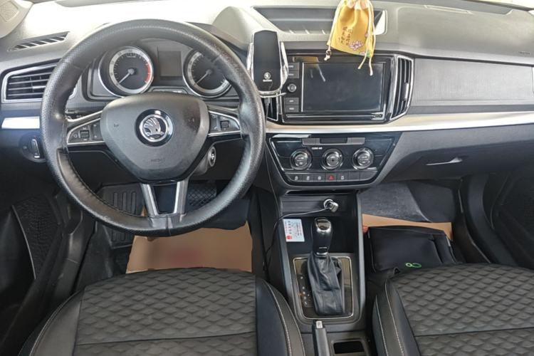 Used Skoda Kamiq 2018 1.5L Automatic Comfort Edition China V Standard Center Console
