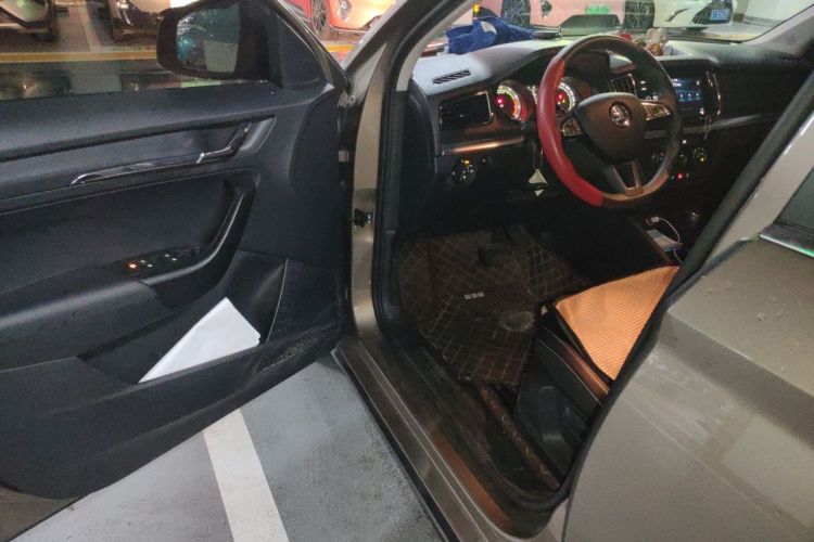 Used Skoda Kamiq 2018 1.5L Automatic Comfort Edition China VI Standard Driver Seat
