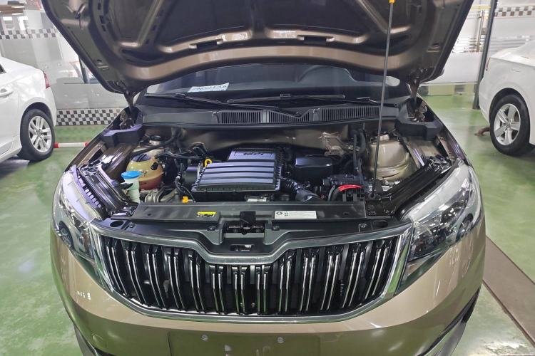 Used Skoda Kamiq 2018 1.5L Automatic Comfort Edition China VI Standard Engine Bay
