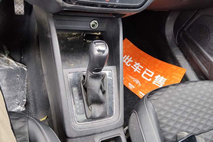 Used Skoda Kamiq 2018 1.5L Automatic Comfort Edition China VI Standard Gear Lever